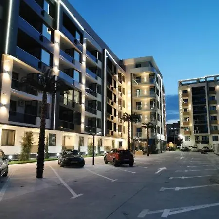 The Captain's * Năvodari